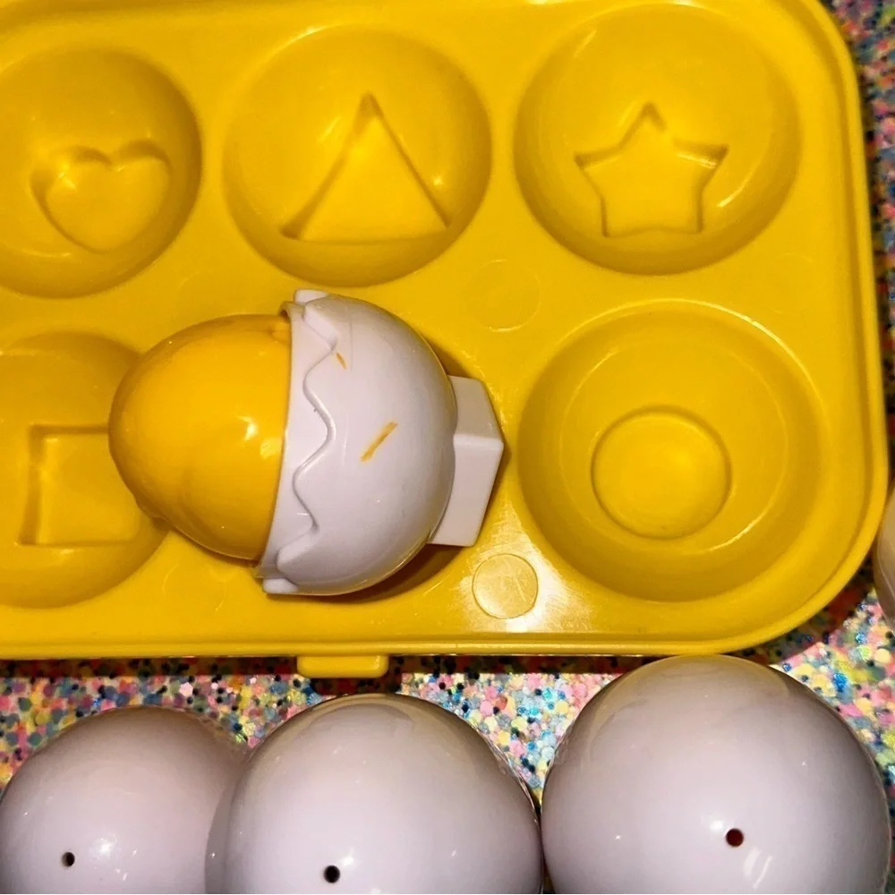 Tomy Hide N Squeak Eggs 1993 Kids Learning Matching Colors Sounds Toy Sensory